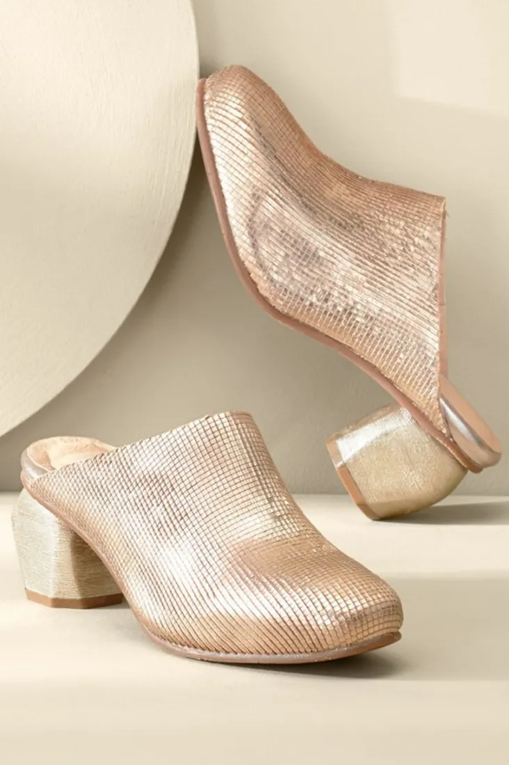 Sale Soft Surroundings Antelope Peni Clog Gold