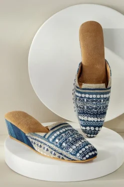 Clearance Soft Surroundings Arizona Stripe Wedge Slide Blue
