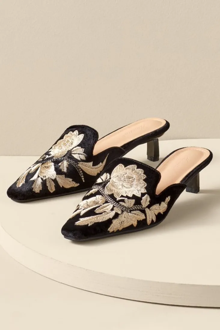 Clearance Soft Surroundings Carolina Embroidered Mule