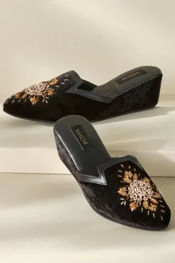 Hot Soft Surroundings Solana Embellished Slide Black